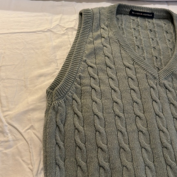 Brandy Melville knit Vest - Picture 3 of 6